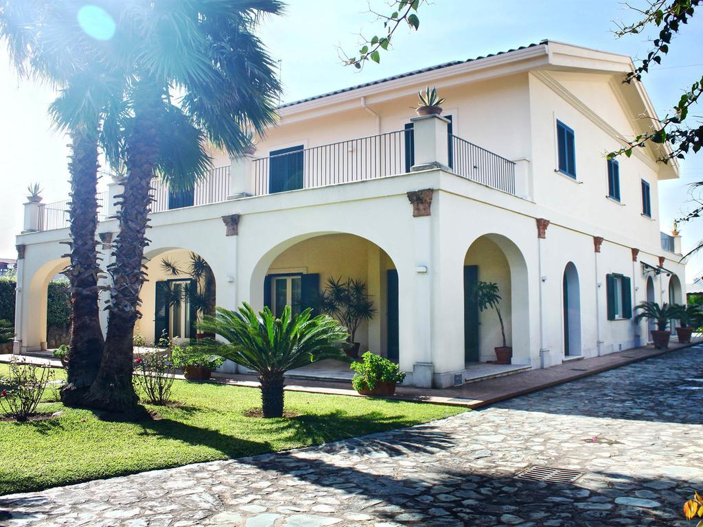 Bed and breakfast Glicini 3*